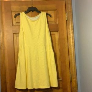 Yellow dress w/ pockets